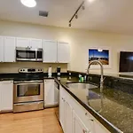 Mesa House, Uno-Perfect Location