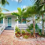Papa\'S Hideaway
