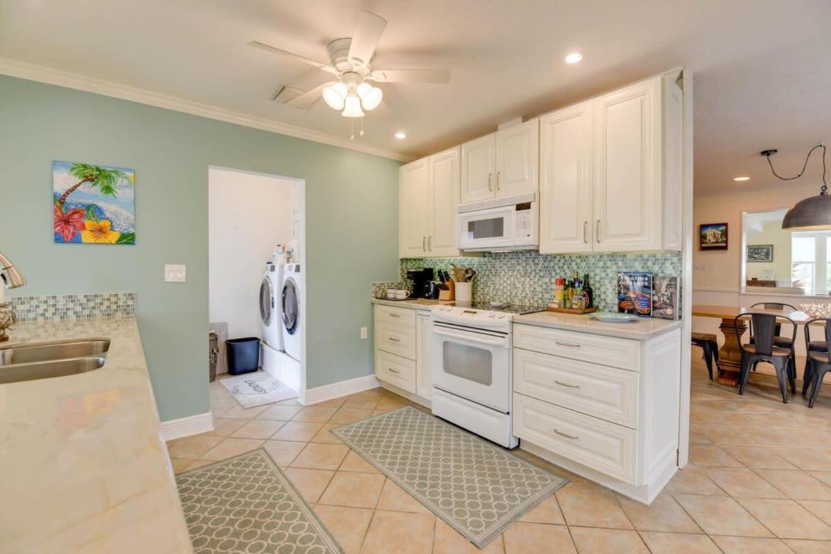Heron House - Luxury Waterfront Holiday home