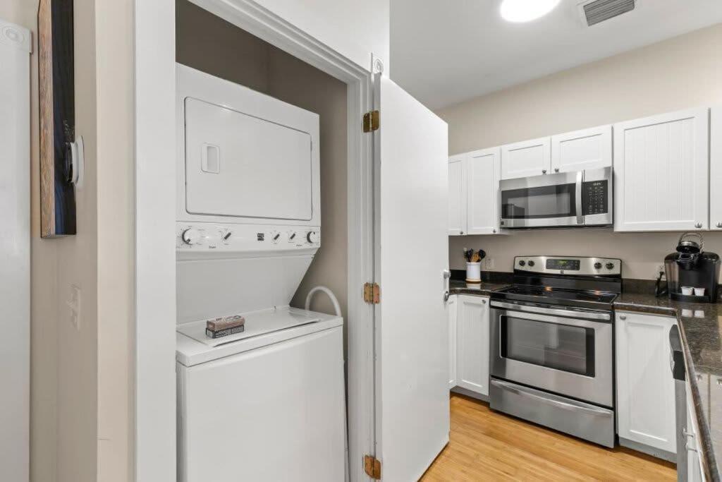 Mesa House, Uno-perfect Location