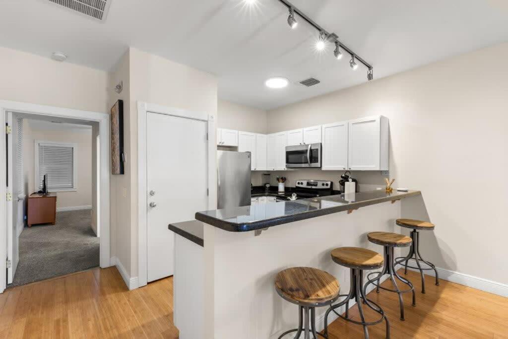 Mesa House, Uno-perfect Location *