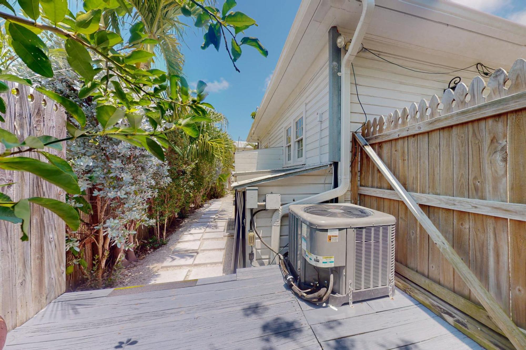 Papa's Hideaway Apartment Key West