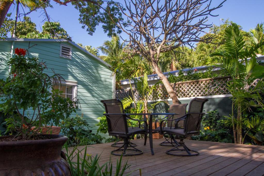 Conch Cottages Of Villas *