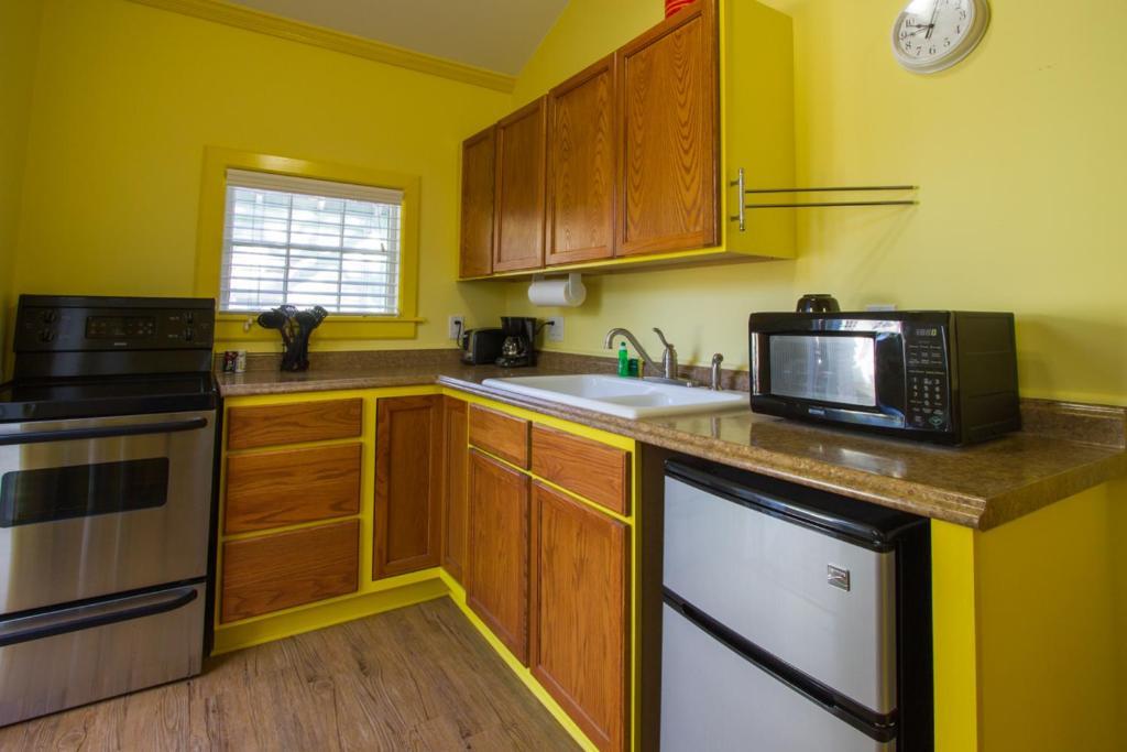 Conch Cottages Of Villas * Key West