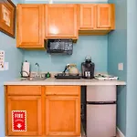 Salvador\'S Suite