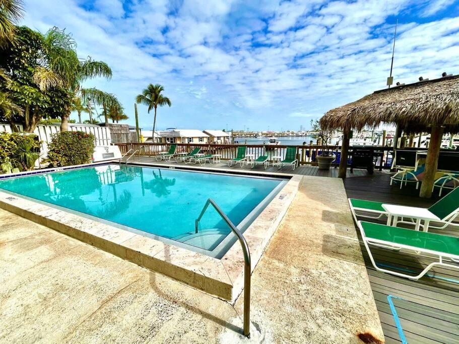 St Croix - Downtown 4x4 Waterfront Penthouse Pool Dock Pet Ferienhaus Key West