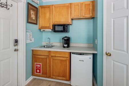 Salvador's Apartment *