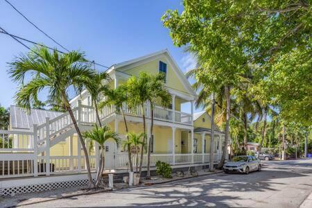 Salvador's * Key West
