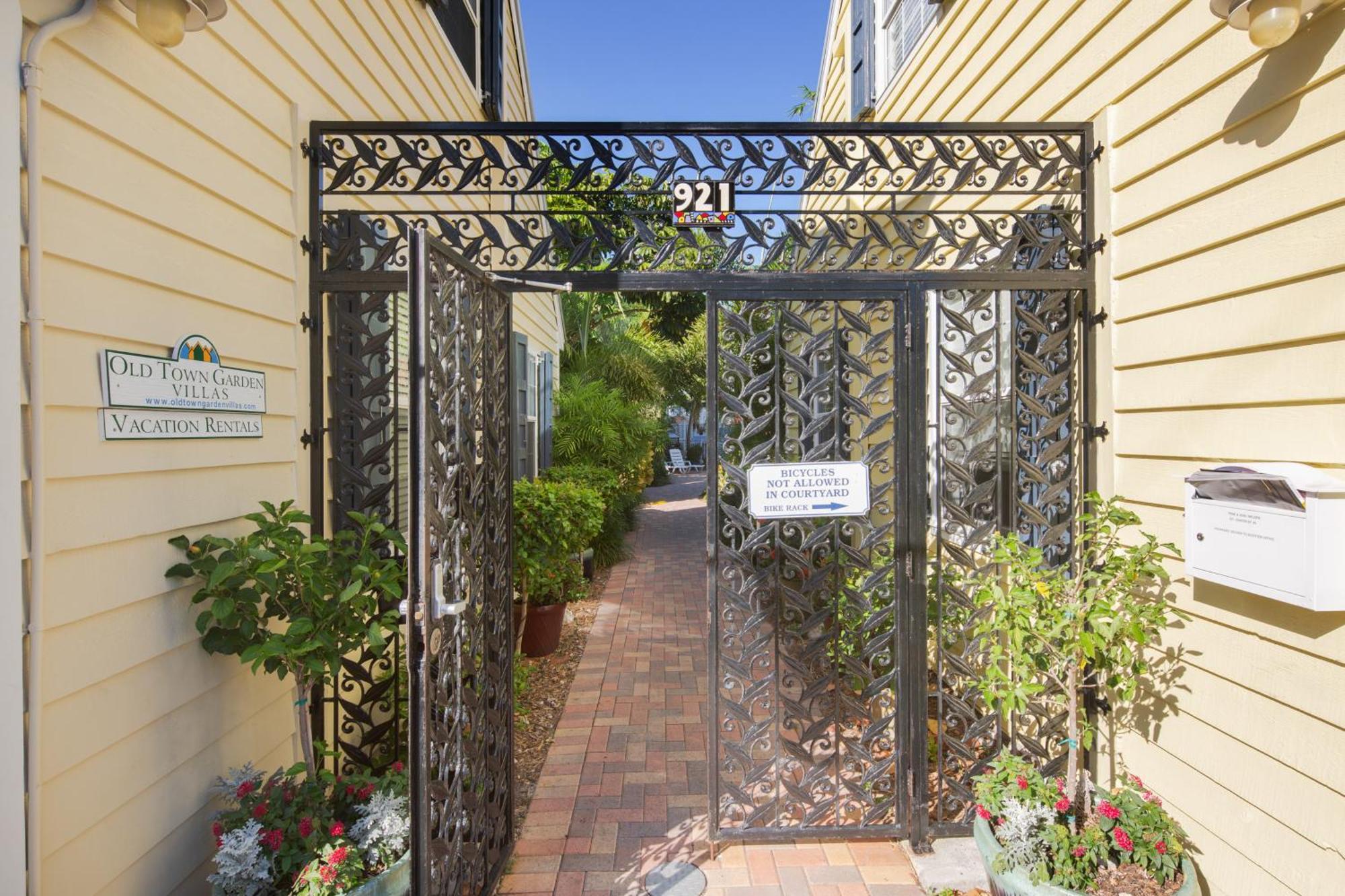 Old Town Garden - Andros Apartment Key West