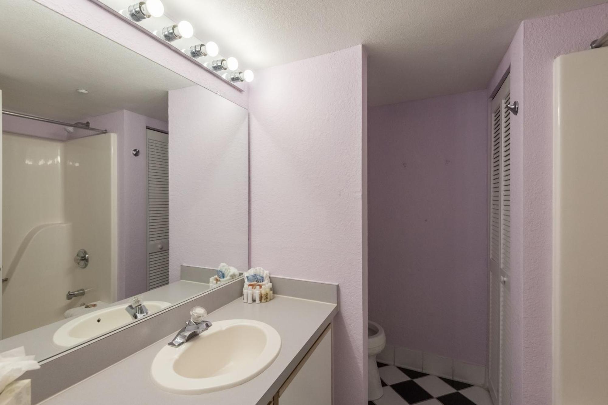 Sunrise Suites Jamaica #102 Ferienhaus