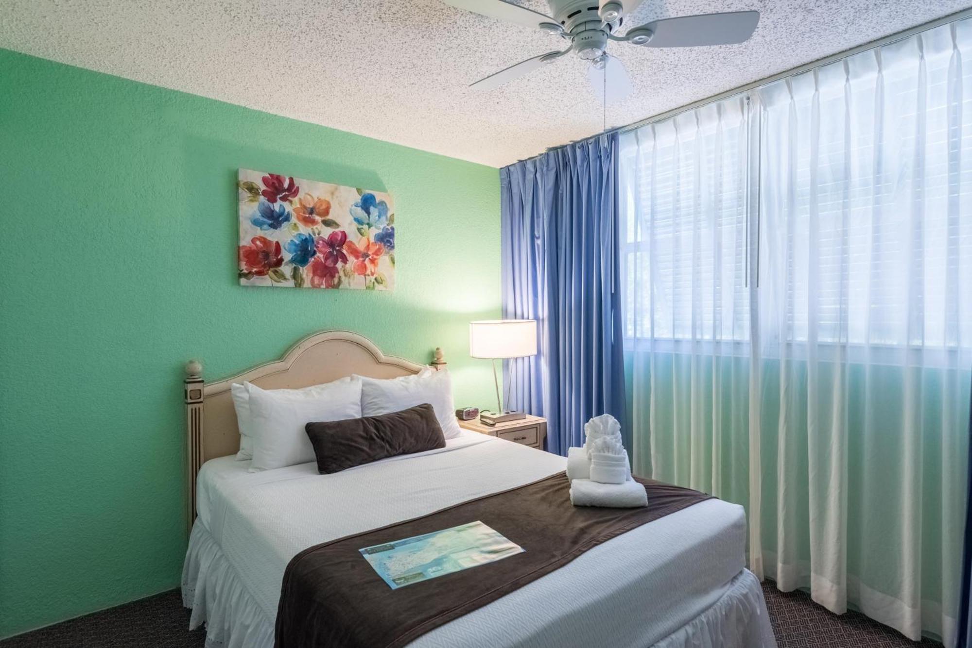 Sunrise Suites Jamaica #102 Ferienhaus Key West