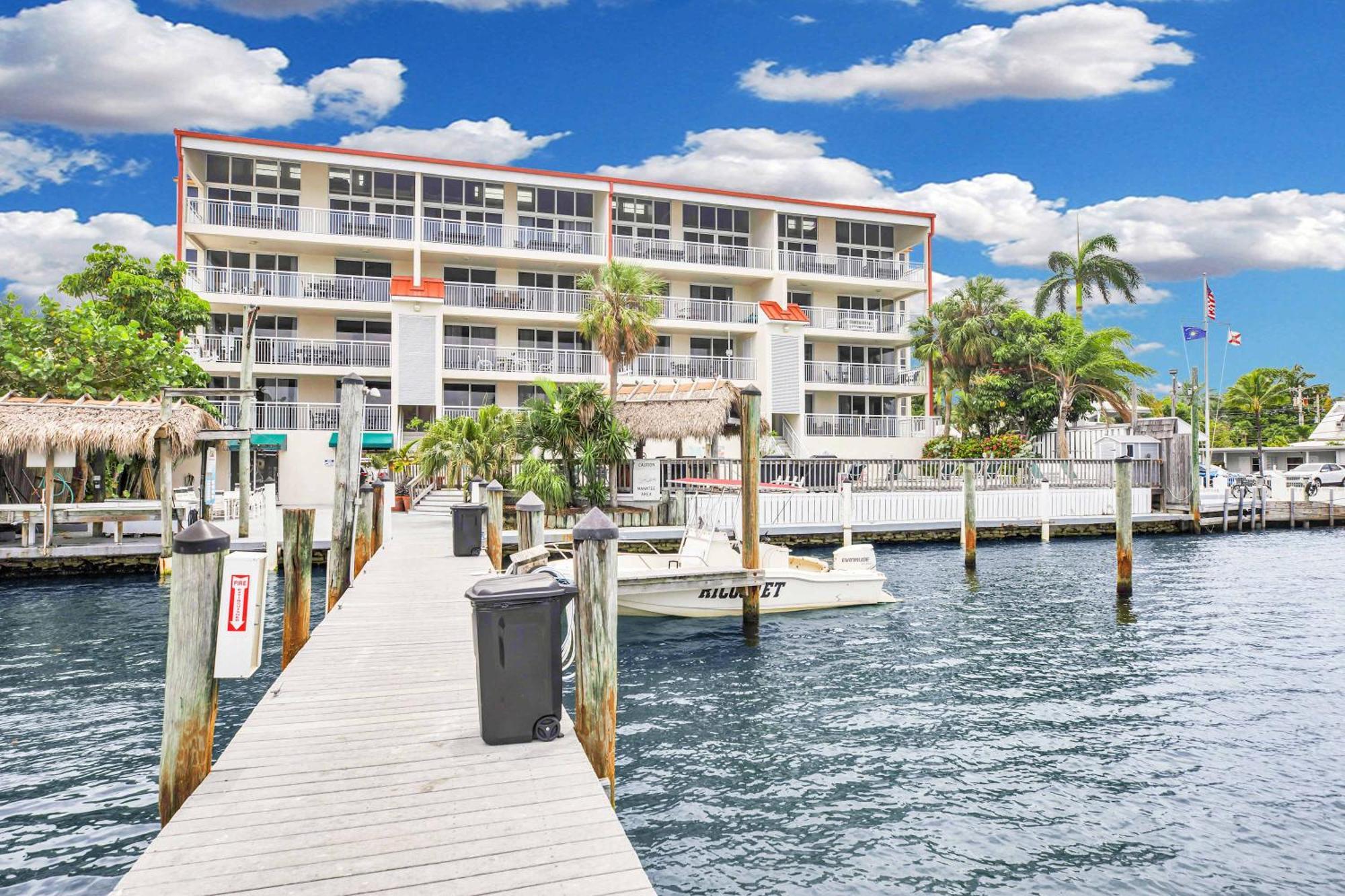 St Croix - Downtown 4x4 Waterfront Penthouse Pool Dock Pet Ferienhaus *