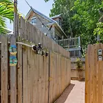 Sea Breeze -Great Location!