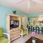 Sunrise Suites Jamaica Suite #102