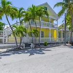 Salvador\'S Seclusion