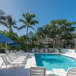 Key West Casa By Avantstay Communal Pool Bbq Patio Near Duval Street Week Long Stays Only