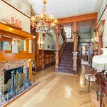 Classic Queen - Curry Mansion With Heated Pool