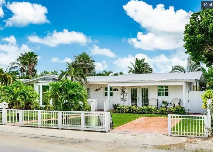 Heron House - Luxury Waterfront Home
