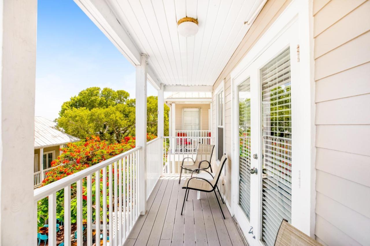 Casa Cubana @ Duval Square R14 Apartment Key West