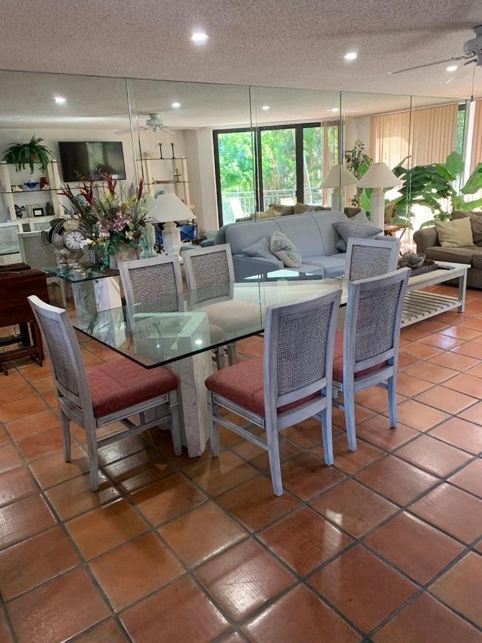 Beautifully Renovated Summer Of 2020 And Enjoy Lovely Unit Key West