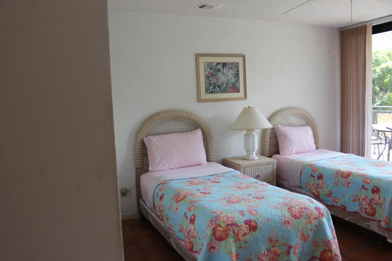 Beautifully Renovated Summer Of 2020 And Enjoy Lovely Unit Key West