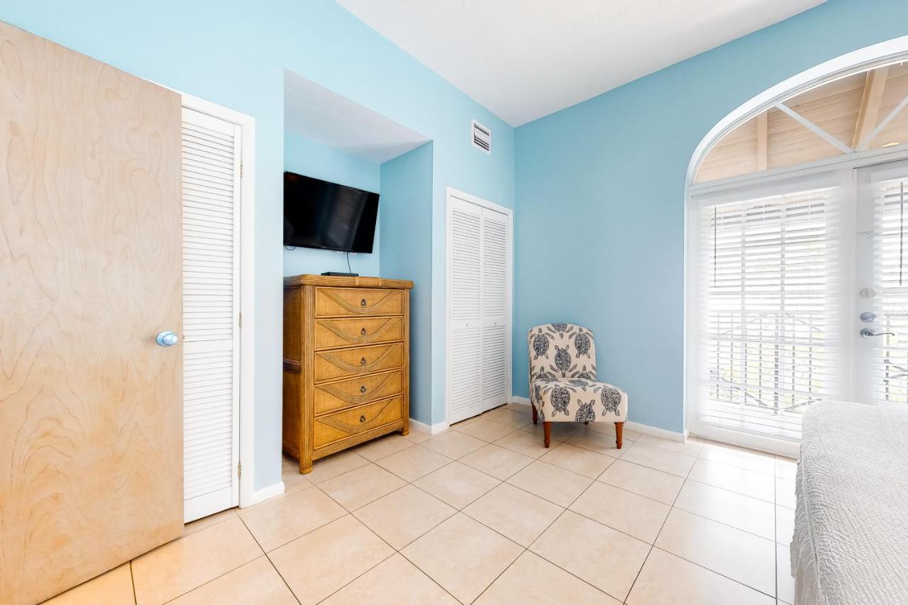 The Frontier Flat Apartment