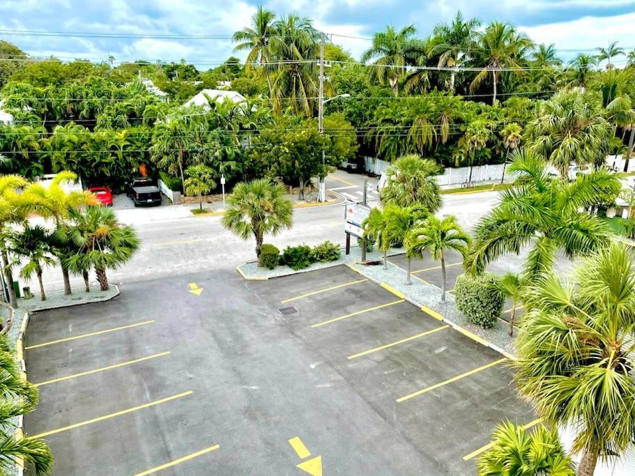 Ferienhaus Eleuthera - 2x2 Fully Updated Old Town Waterfront Corner