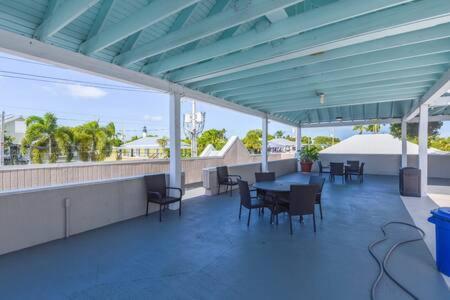 Positano -rooftop Pool On Duval * Key West