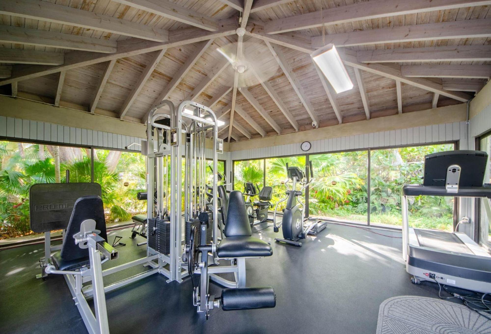 Beautifully Renovated Summer Of 2020 And Enjoy Lovely Unit Apartment Key West