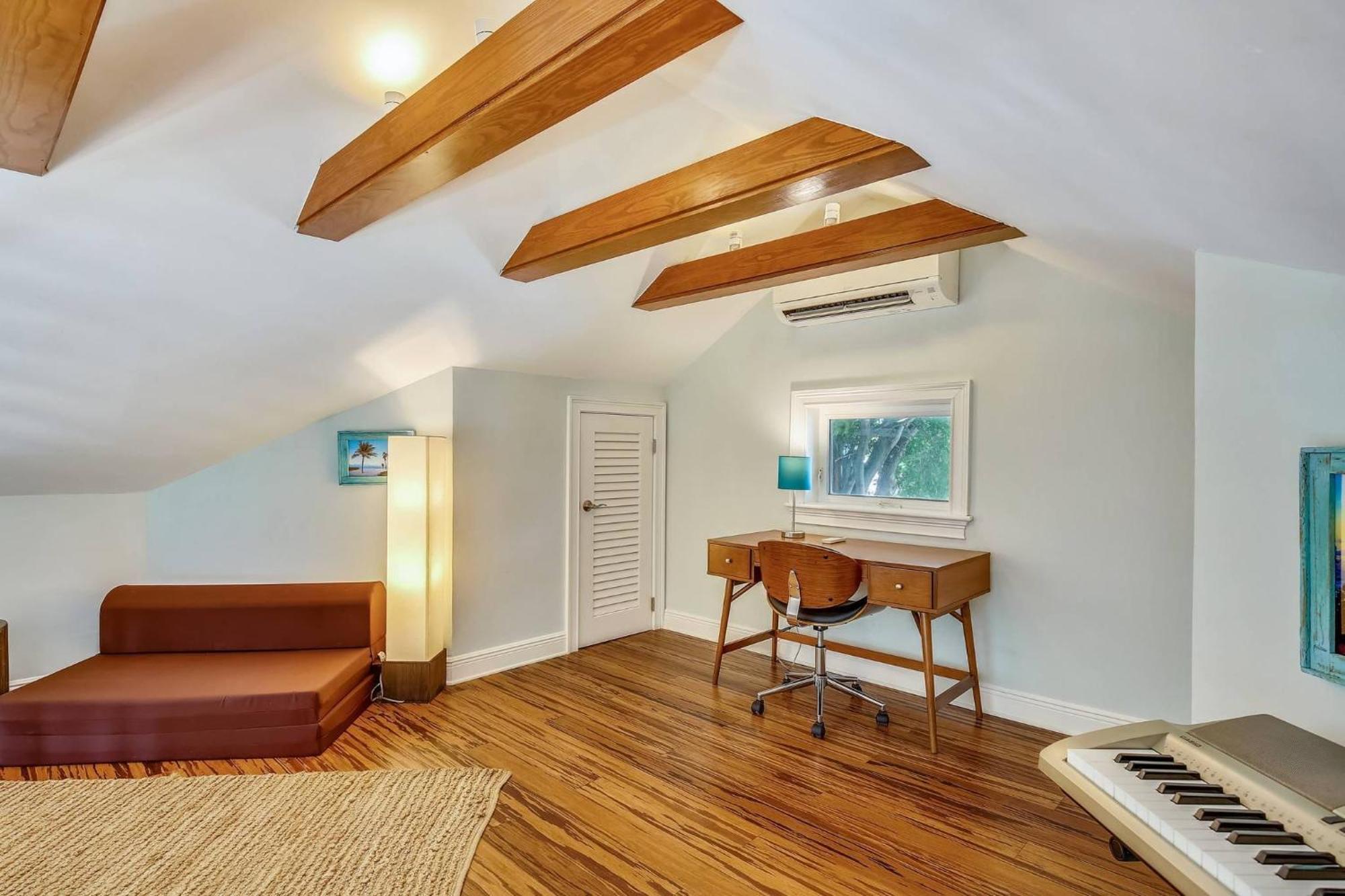 Holiday home Serenity By Avantstay In Old Town W Shared Pool Month Long Only *