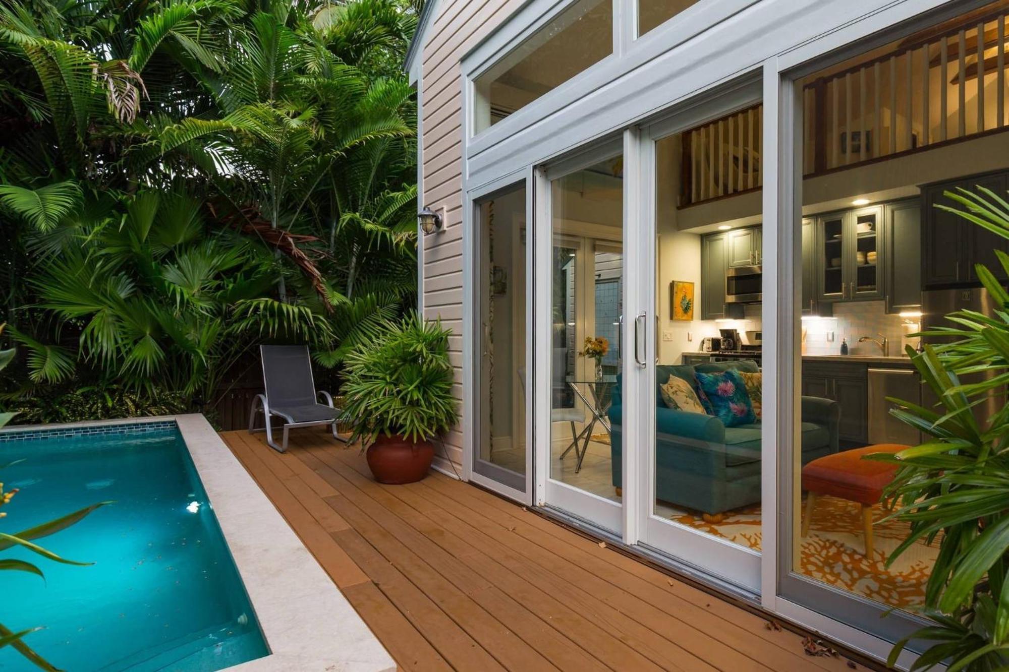 Serenity By Avantstay In Old Town W Shared Pool Month Long Only Holiday home Key West