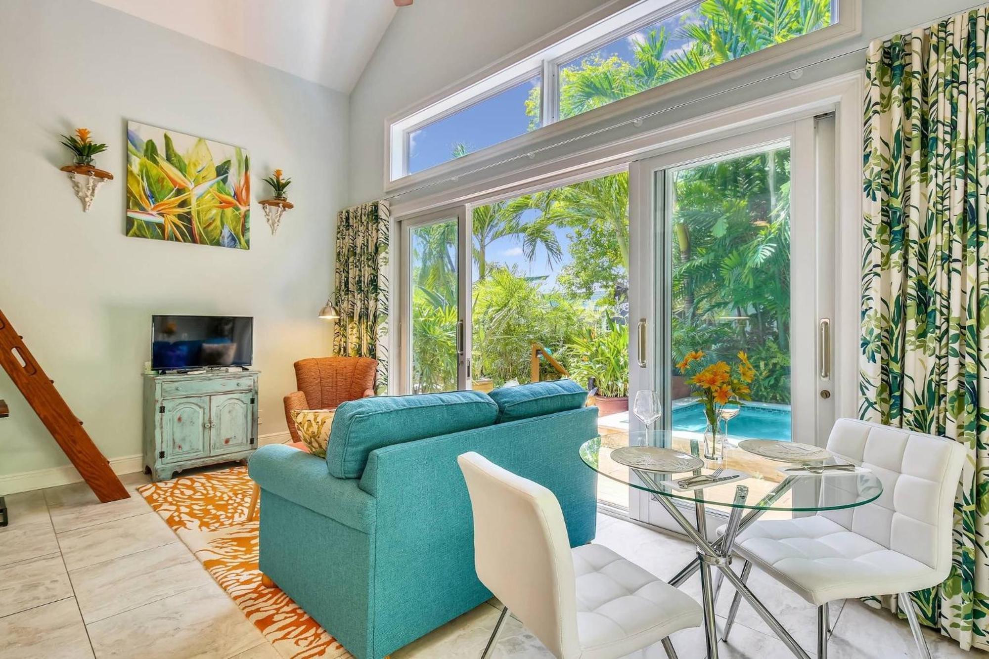 Serenity By Avantstay In Old Town W Shared Pool Month Long Only * Key West