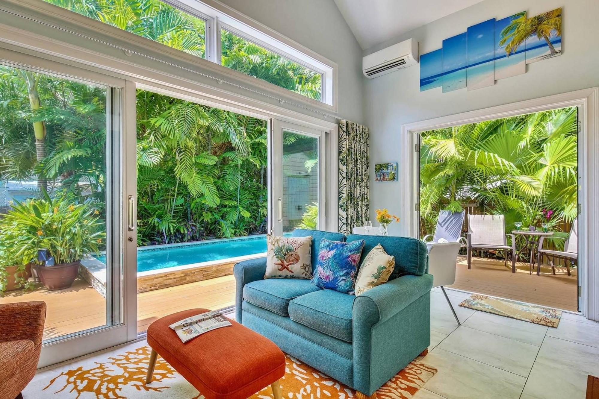 Serenity By Avantstay In Old Town W Shared Pool Month Long Only Key West