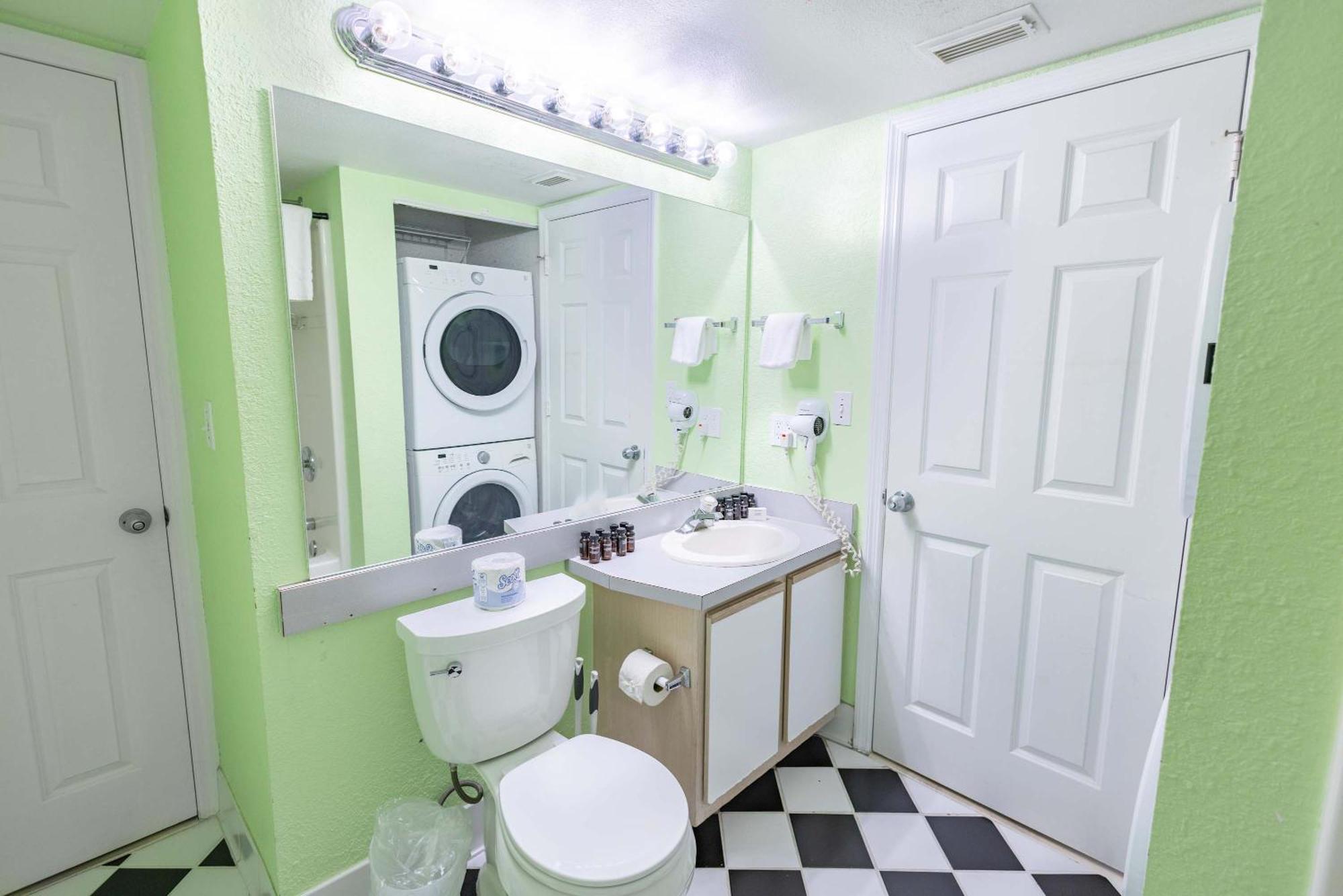 The Trinidad -pool & Parking Holiday home