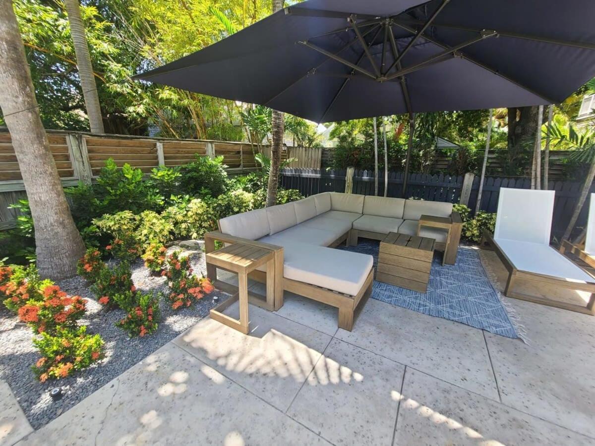 Three Duval Street W Parking And Pool *