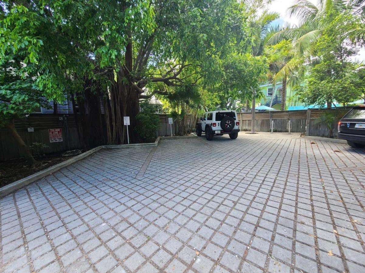 Three Duval Street W Parking And Pool Holiday home