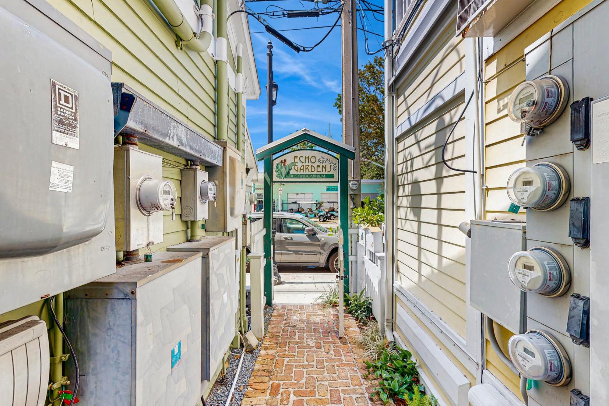 Periwinkle Place Apartment