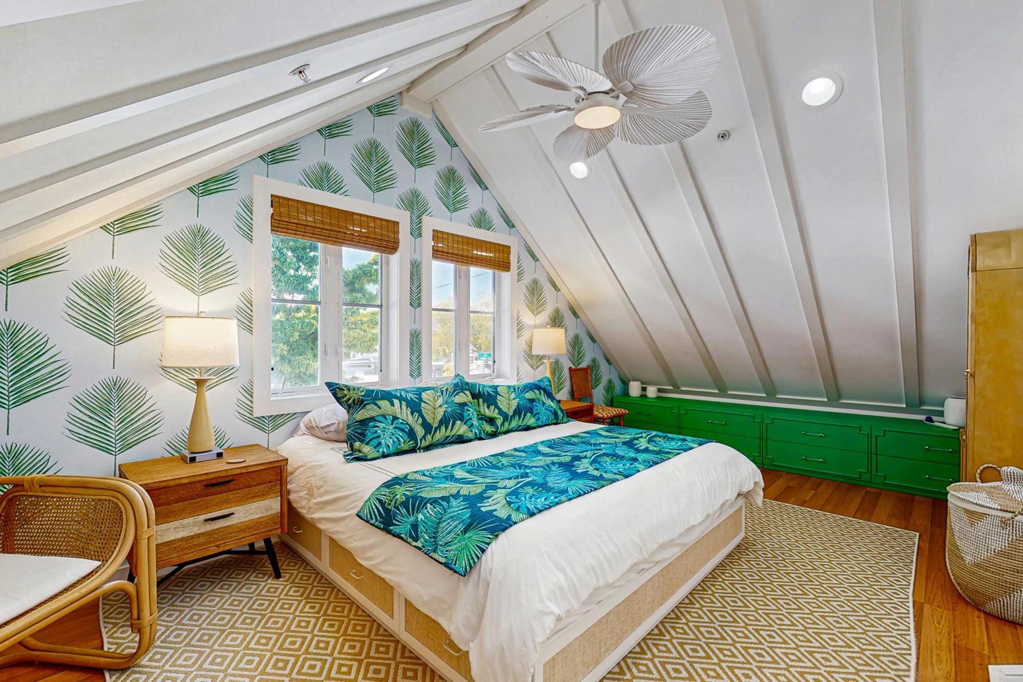 Periwinkle Place Apartment *