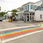 Martinique Suite 108