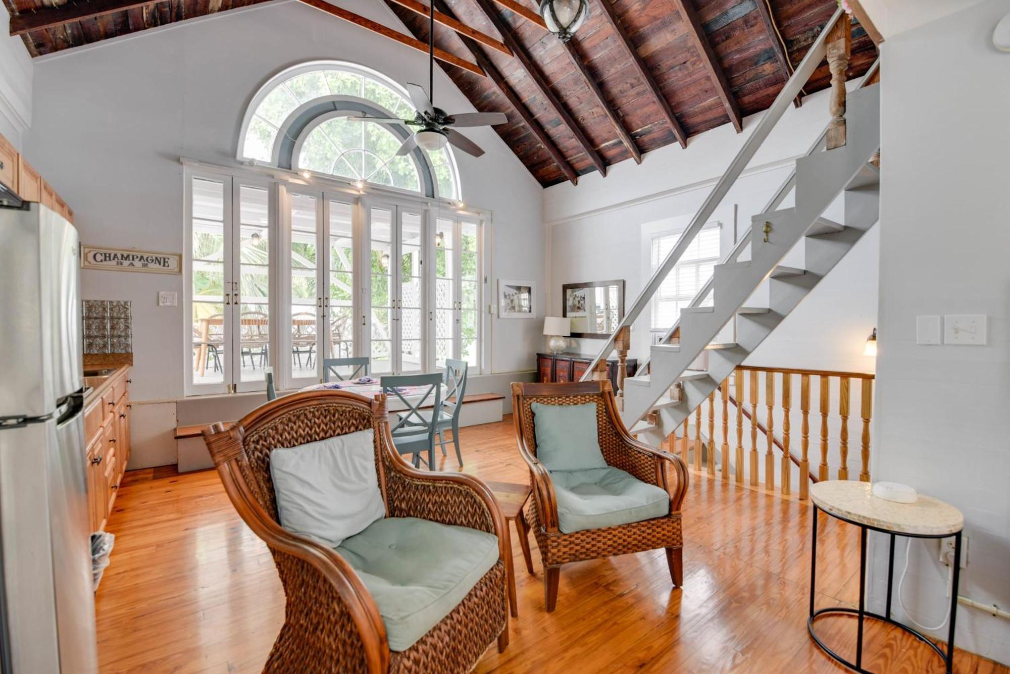 New Rose Retreat - Pool & Parking * Key West