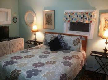 Old Town Suites Hotel